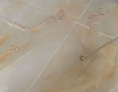 南海瓷砖空鼓维修公司分享粘合剂选择不当在瓷砖铺贴过程中可能导致以下问题